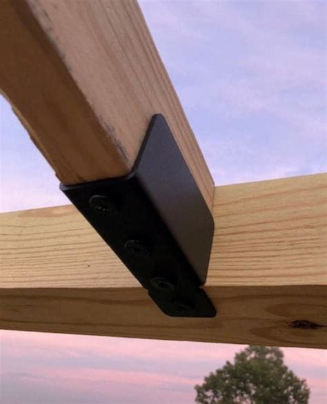 mounting bracket to 2x4